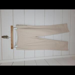 Amanda & Chelsea size 4 stone khaki/cream cropped pants
